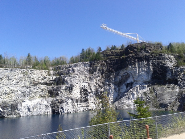 A flooded quarry about 30 minutes drive from Ottawa. The crane is about 50m above the water and is the highest bunjee jump in North America.